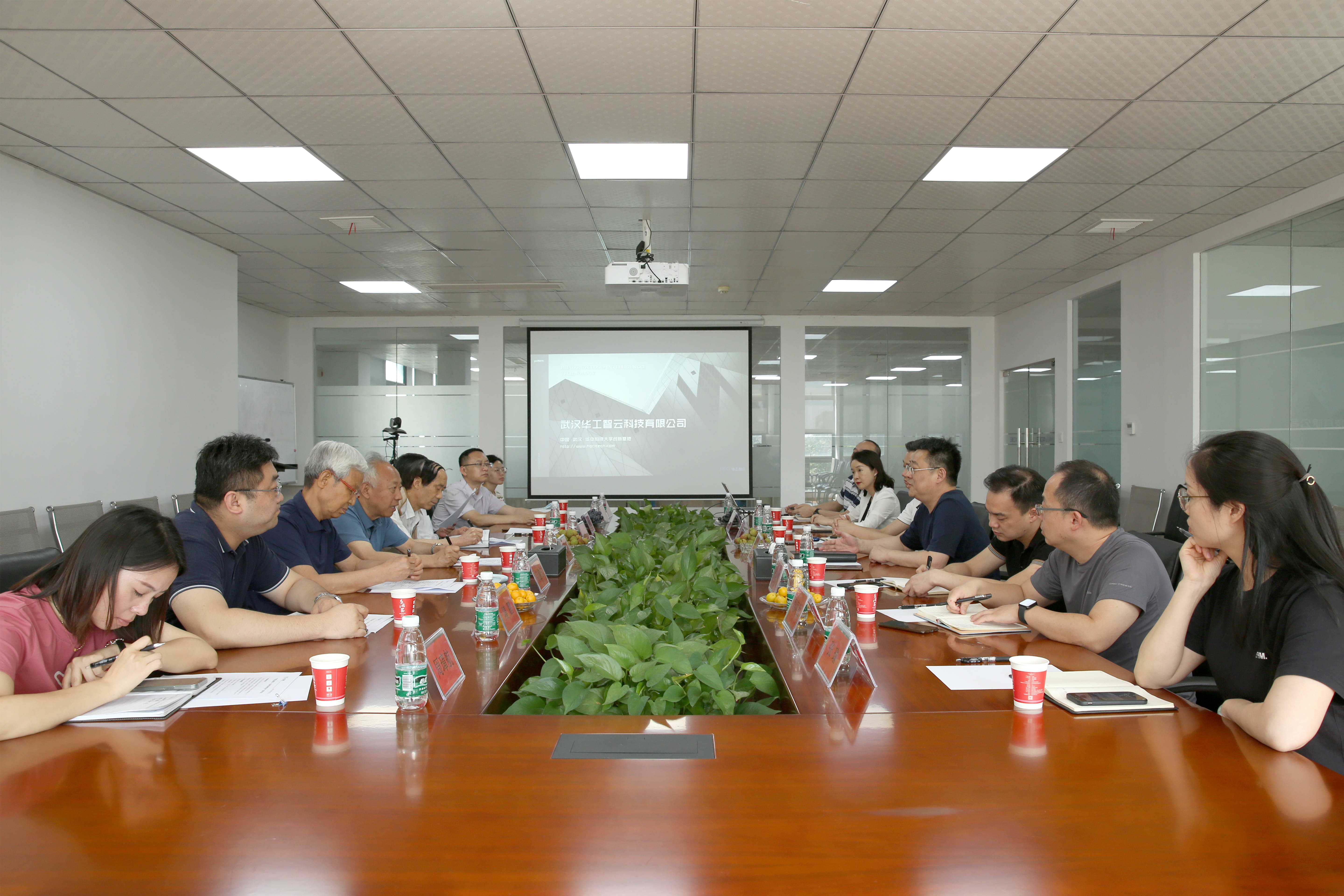 武汉市关工委领导一行莅临BG大游集团参观考察指导工作 